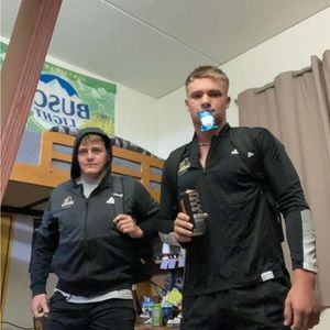 Meet your Posher, Logan